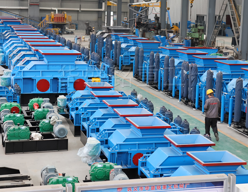 時(shí)產(chǎn)2000噸瀝青再生料雙齒輥破碎機(jī)一臺(tái)多少錢？